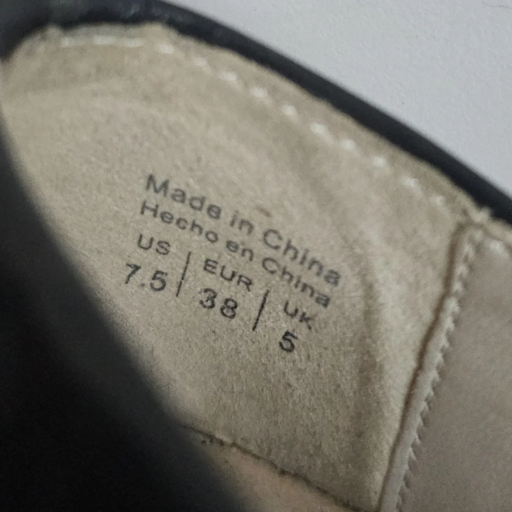 ☆ ALDO Black Leather Espadrille Slip Ons